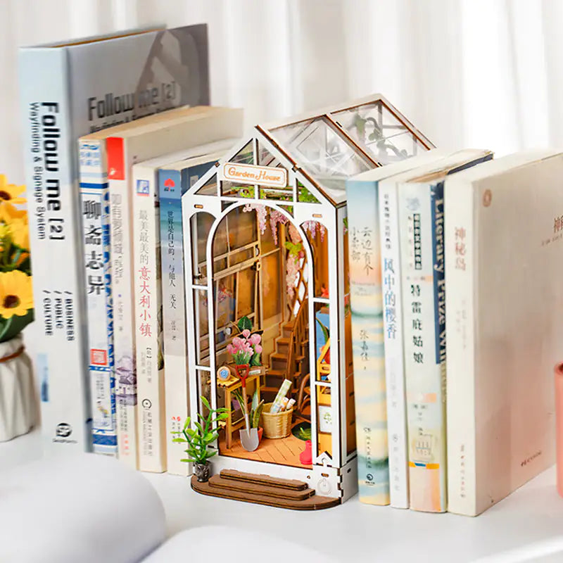 DIY Book Nook Garden House - BookTown